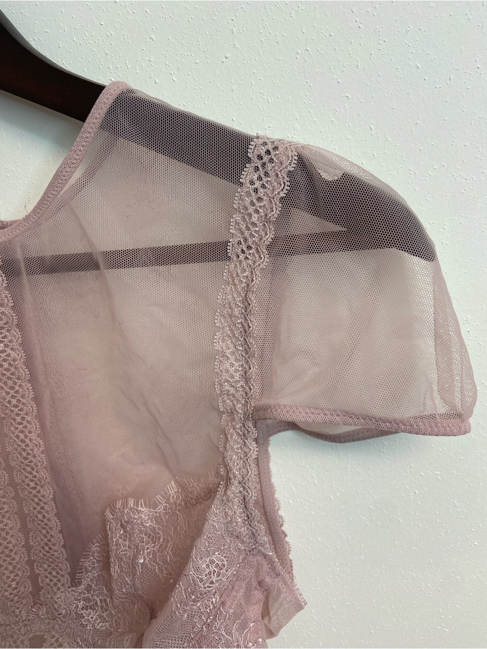 Victoria's Secret Lace Mesh Crop Camisole in Dusty Rose Medium Top Shirt Pink - Picture 9 of 15